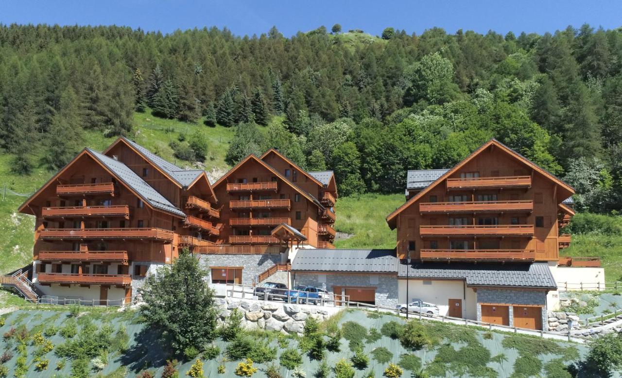 Residence Odalys Le Hameau Et Les Chalets De La Vallee D'Or Valloire Bagian luar foto
