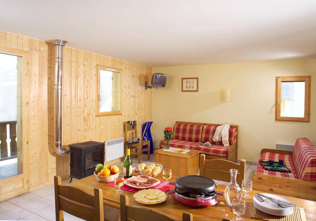 Residence Odalys Le Hameau Et Les Chalets De La Vallee D'Or Valloire Bagian luar foto