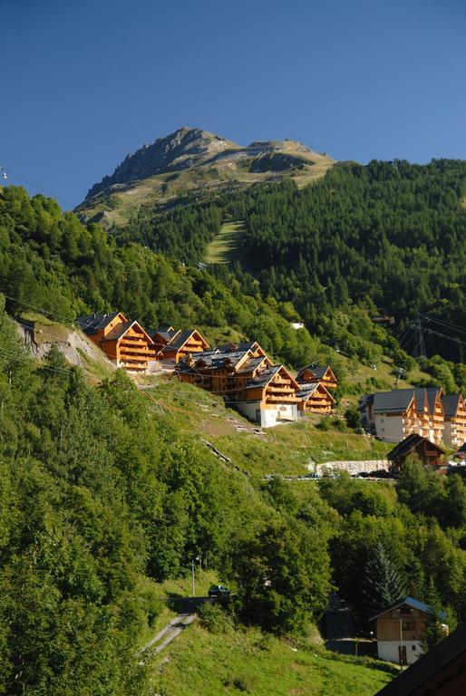 Residence Odalys Le Hameau Et Les Chalets De La Vallee D'Or Valloire Bagian luar foto