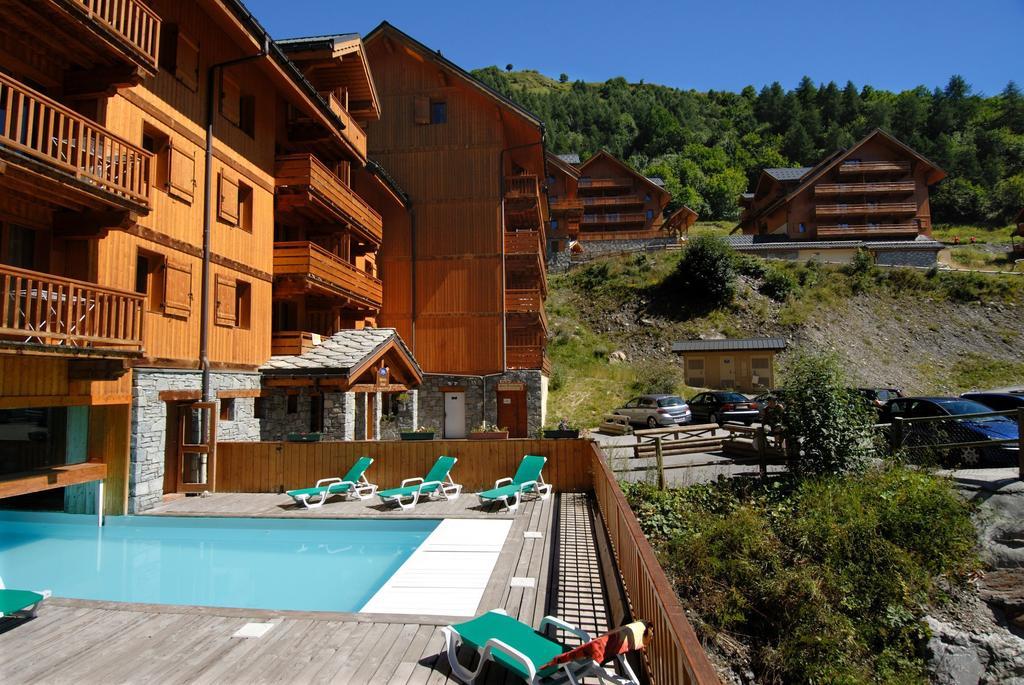Residence Odalys Le Hameau Et Les Chalets De La Vallee D'Or Valloire Bagian luar foto