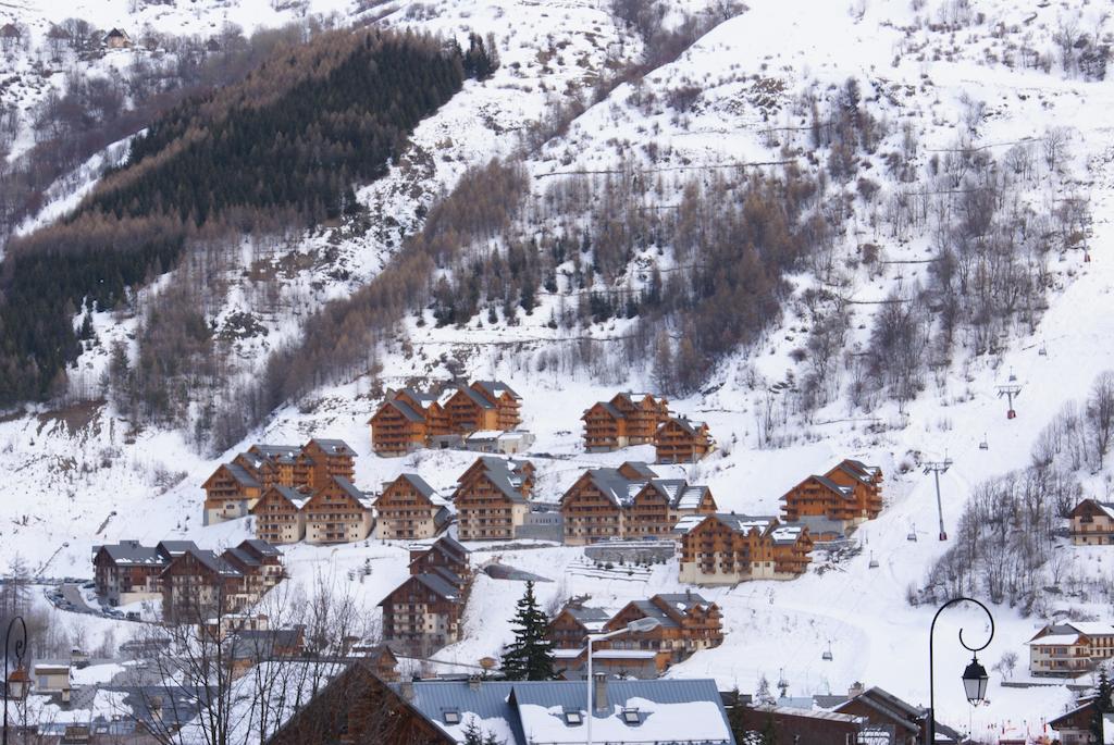 Residence Odalys Le Hameau Et Les Chalets De La Vallee D'Or Valloire Bagian luar foto